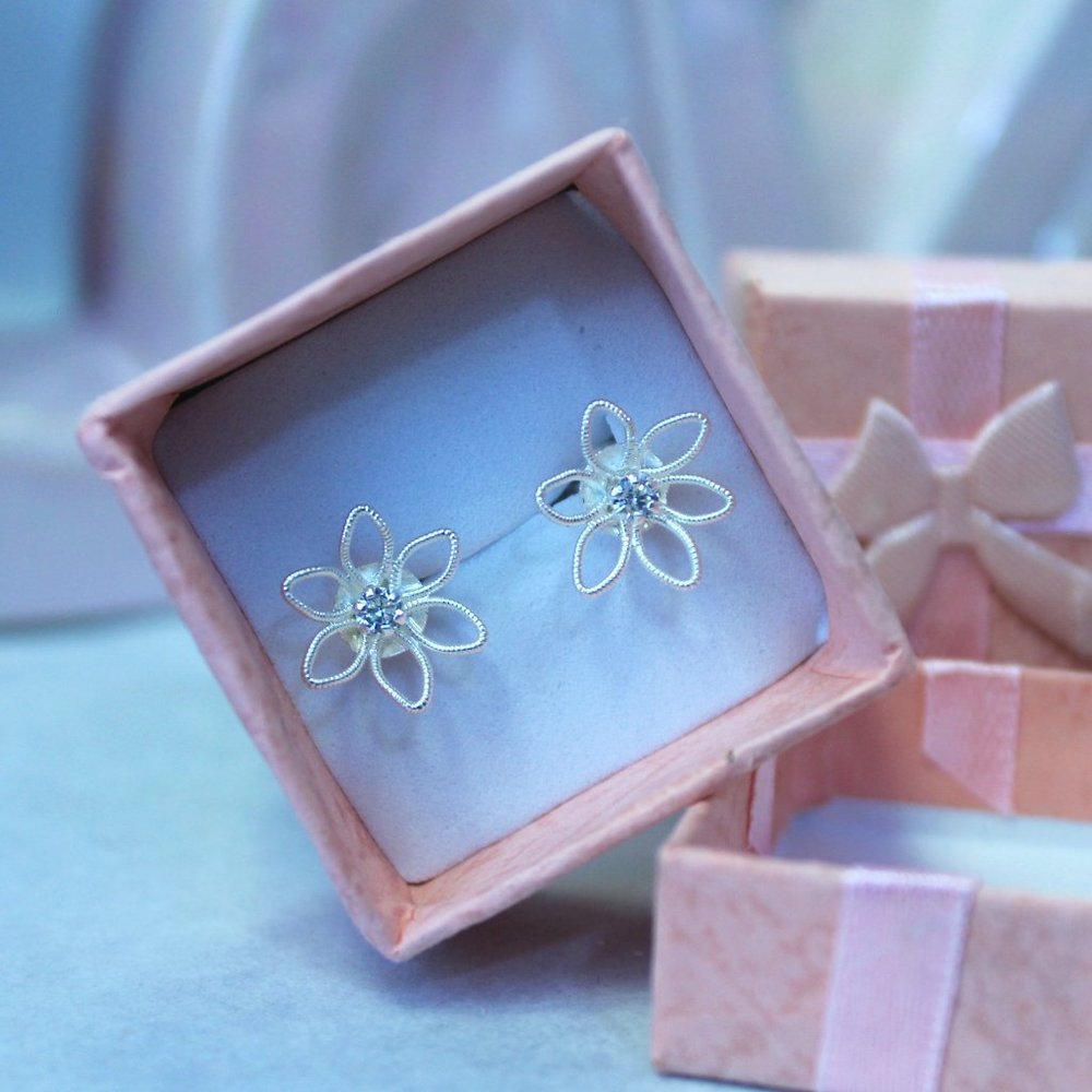 Sterling Silver Flower Stud Earring